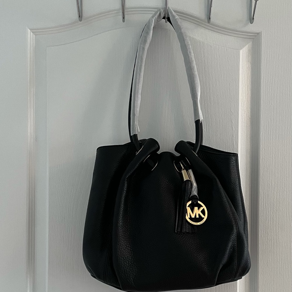 Michael Kors Ring Tote black leather bag